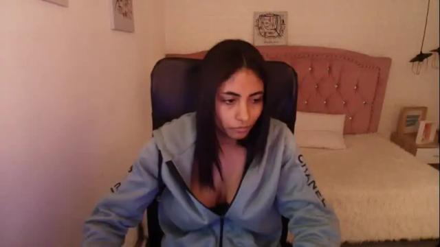 Image 2 of shaneelle Stream on Chaturbate on 1 month ago