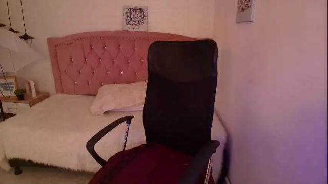 Image 12 of shaneelle Stream on Chaturbate on 15 days ago