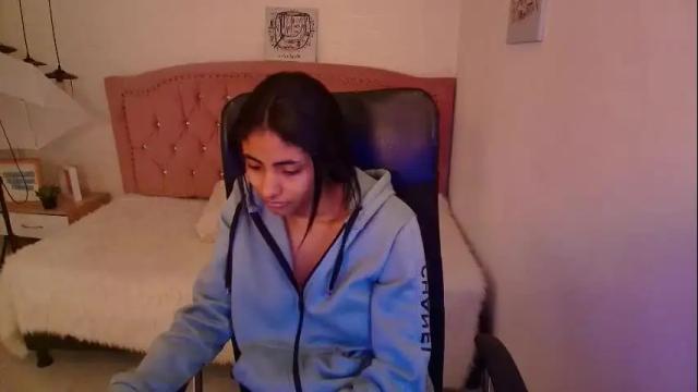 Image 6 of shaneelle Stream on Chaturbate on 15 days ago