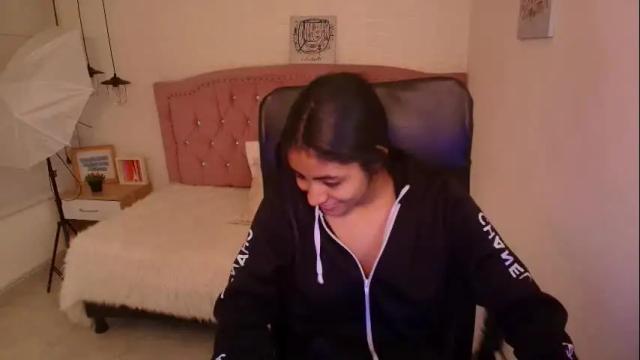 Image 7 of shaneelle Stream on Chaturbate on 11 days ago