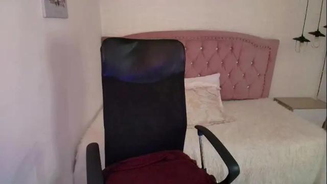 Image 12 of shaneelle Stream on Chaturbate on 2 days ago