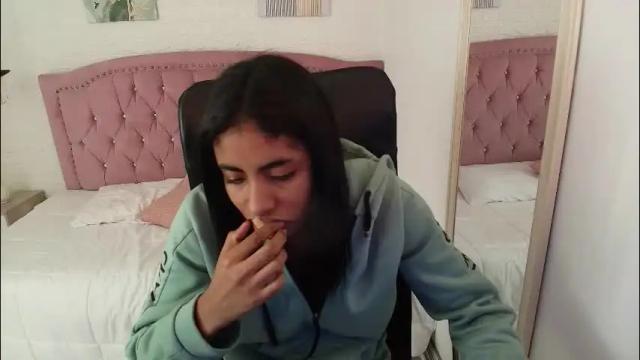 Image 11 of shaneelle Stream on Chaturbate on 1 month ago
