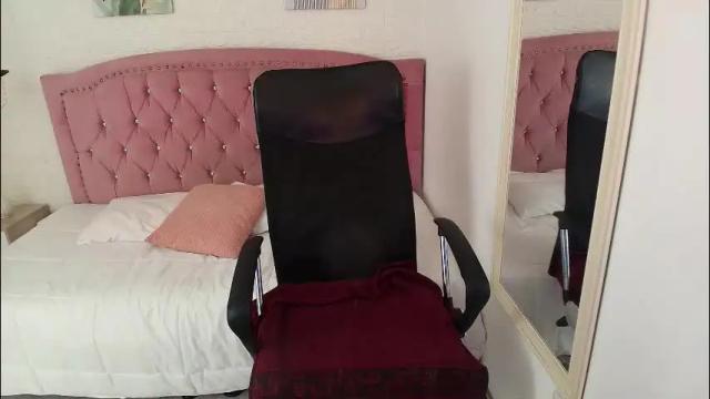 Image 2 of shaneelle Stream on Chaturbate on 1 month ago