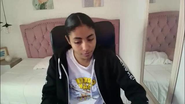 Image 10 of shaneelle Stream on Chaturbate on 1 month ago