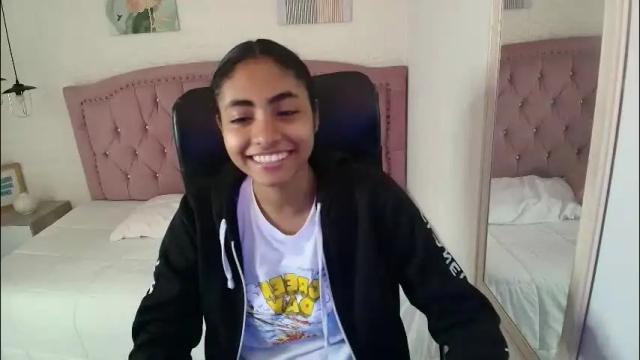 Image 7 of shaneelle Stream on Chaturbate on 1 month ago