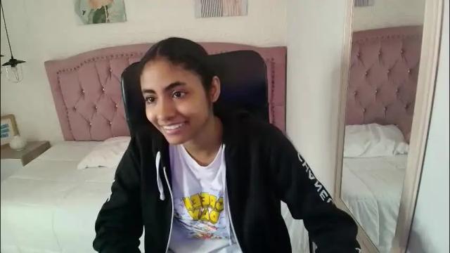 Image 8 of shaneelle Stream on Chaturbate on 1 month ago