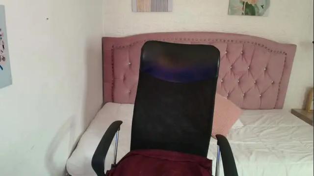 Image 10 of shaneelle Stream on Chaturbate on 1 month ago