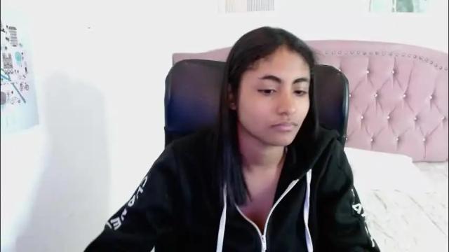 Image 10 of shaneelle Stream on Chaturbate on 29 days ago