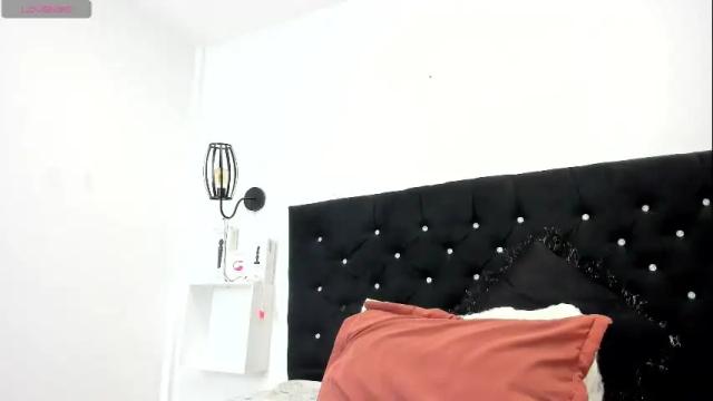 Image 3 of shanelle__ Stream on Chaturbate on 1 month ago