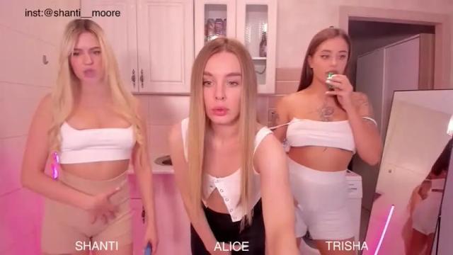 Image 2 of shani_moore Stream on Chaturbate on 19 months ago