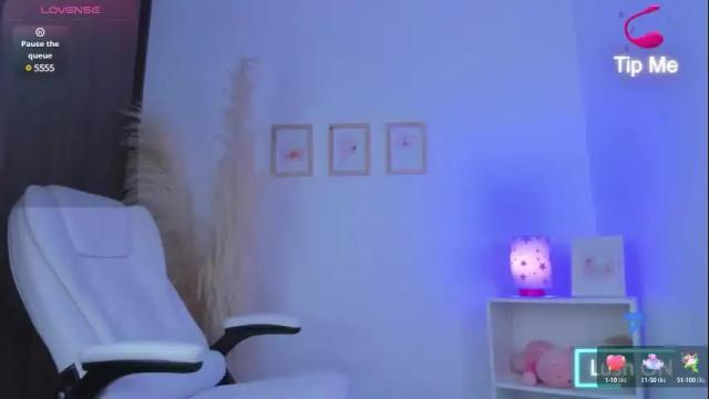 Image 2 of shannel_moss__ Stream on Chaturbate on 2 months ago