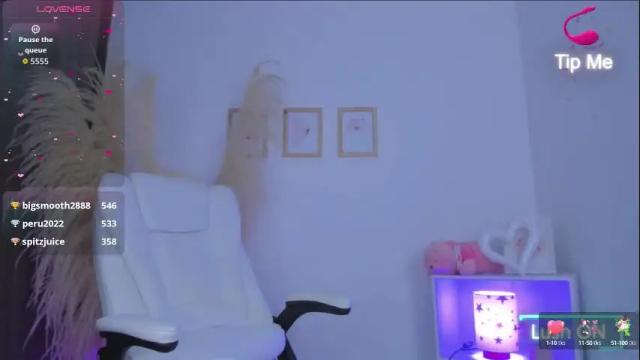 Image 12 of shannel_moss__ Stream on Chaturbate on 27 days ago