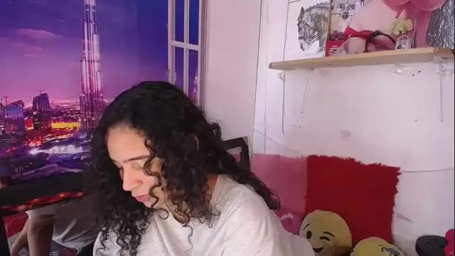 Image 6 of shannon_mccoy Stream on Chaturbate on 27 months ago