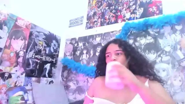 Image 3 of shannon_mccoy Stream on Chaturbate on 18 months ago