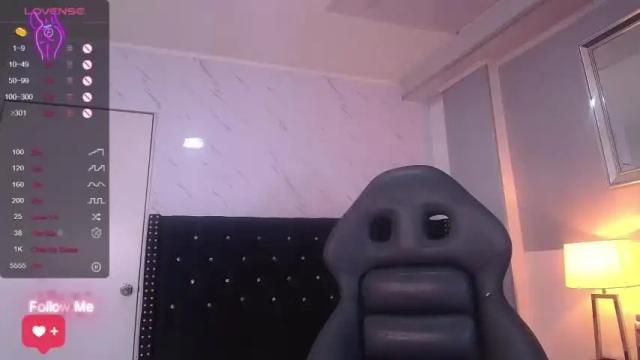 Image 4 of shanntal_b Stream on Chaturbate on 19 months ago