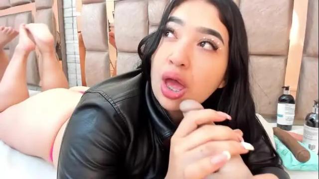 Image 10 of shanon_hughes Stream on Chaturbate on 1 month ago