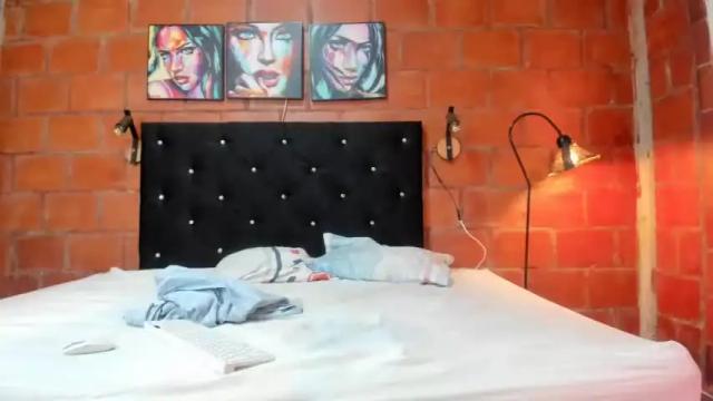 Image 2 of shantal_latin18 Stream on Chaturbate on 14 months ago