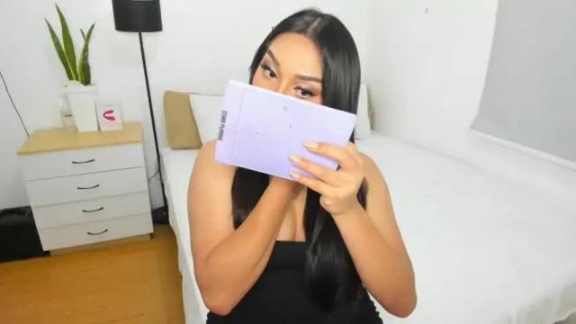 Image 8 of shantal_r0mance Stream on Chaturbate on 18 months ago