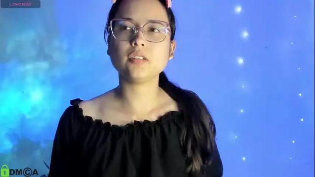 Image 3 of shantalcerezo Stream on Chaturbate on 1 month ago