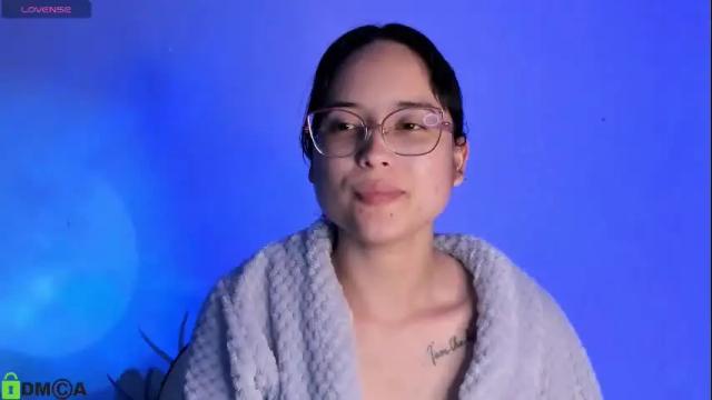 Image 2 of shantalcerezo Stream on Chaturbate on 1 month ago