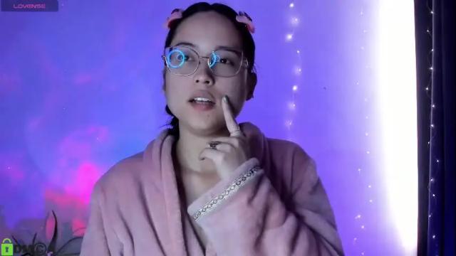 Image 3 of shantalcerezo Stream on Chaturbate on 25 days ago