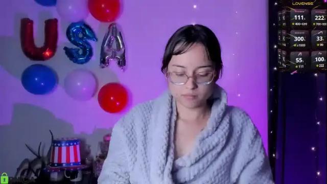 Image 4 of shantalcerezo Stream on Chaturbate on 17 days ago