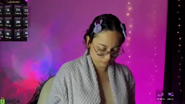Image 8 of shantalcerezo Stream on Chaturbate on 15 days ago