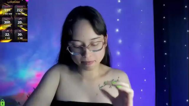 Image 4 of shantalcerezo Stream on Chaturbate on 12 days ago