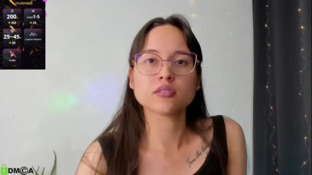 Image 2 of shantalcerezo Stream on Chaturbate on 3 days ago