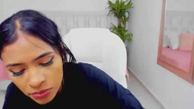 Image 12 of shantall_scott Stream on Chaturbate on 17 months ago
