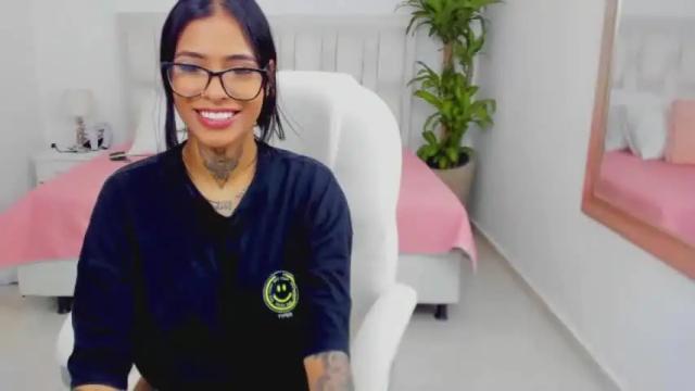 Image 6 of shantall_scott Stream on Chaturbate on 17 months ago