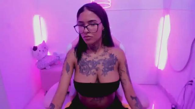 Thumbnail 1, shantall_scott's Stream at Chaturbate, 16 months ago