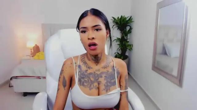 Image 2 of shantall_scott Stream on Chaturbate on 16 months ago