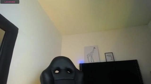Image 10 of shantall_violet Stream on Chaturbate on 16 months ago