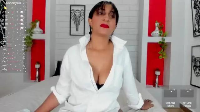 Image 2 of shantalmayer Stream on Chaturbate on 21 months ago