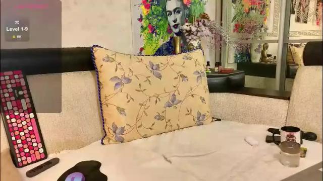 Image 3 of shantimoon Stream on Chaturbate on 1 month ago