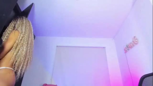 Image 12 of sharickebonyts Stream on Chaturbate on 20 days ago