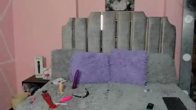 Image 2 of sharik_noa Stream on Chaturbate on 1 month ago