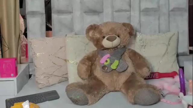 Image 2 of sharik_noa Stream on Chaturbate on 10 days ago