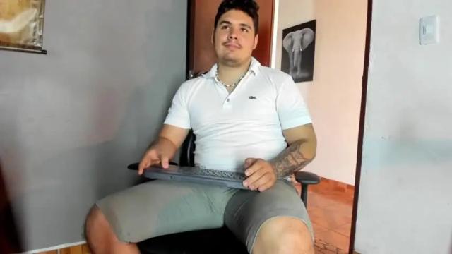 Image 12 of sharkmerlin Stream on Chaturbate on 17 months ago
