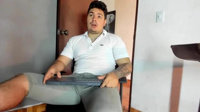 Image 6 of sharkmerlin Stream on Chaturbate on 17 months ago