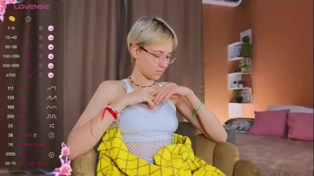 Image 8 of sharli_rose Stream on Chaturbate on 1 month ago