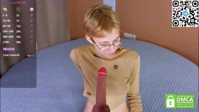 Image 4 of sharli_rose Stream on Chaturbate on 26 days ago