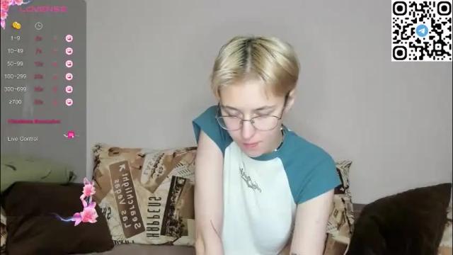 Image 12 of sharli_rose Stream on Chaturbate on 8 days ago