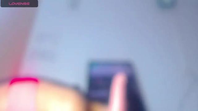 Image 4 of sharlotross_ Stream on Chaturbate on 19 months ago