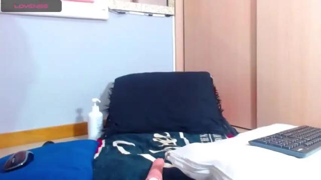 Image 6 of sharlotross_ Stream on Chaturbate on 19 months ago