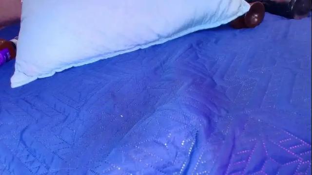 Image 12 of sharlott_kiss Stream on Chaturbate on 1 month ago