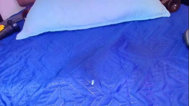 Image 6 of sharlott_kiss Stream on Chaturbate on 1 month ago