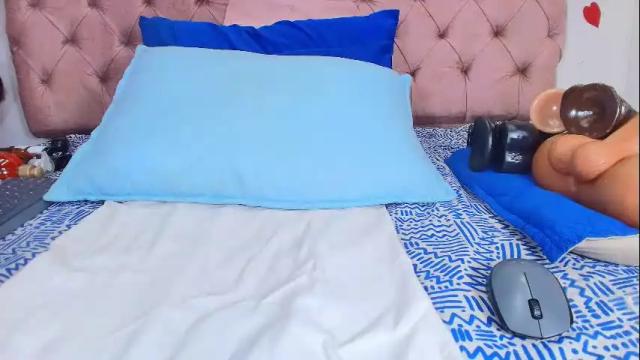 Image 4 of sharlott_kiss Stream on Chaturbate on 8 days ago