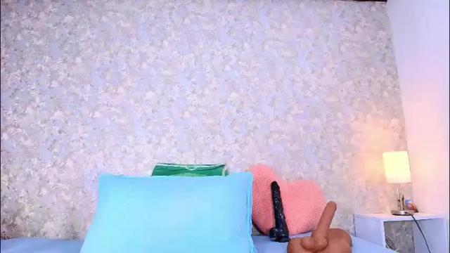 Image 4 of sharlott_kiss Stream on Chaturbate on 10 days ago